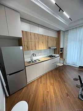 Kirayə verilir 3 otaqlı mənzil 100 m² — Bakı 3 otaq 100.00 m²