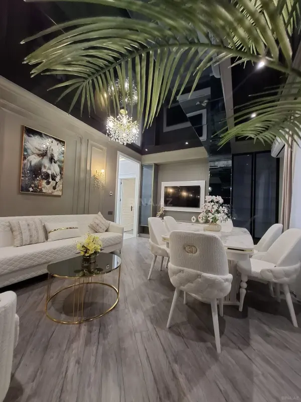 Satılır 3 otaqlı mənzil 110 m²