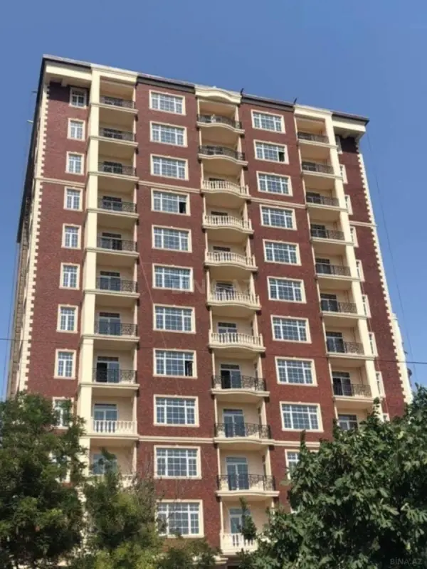 Satılır 3 otaqlı mənzil 136 m²