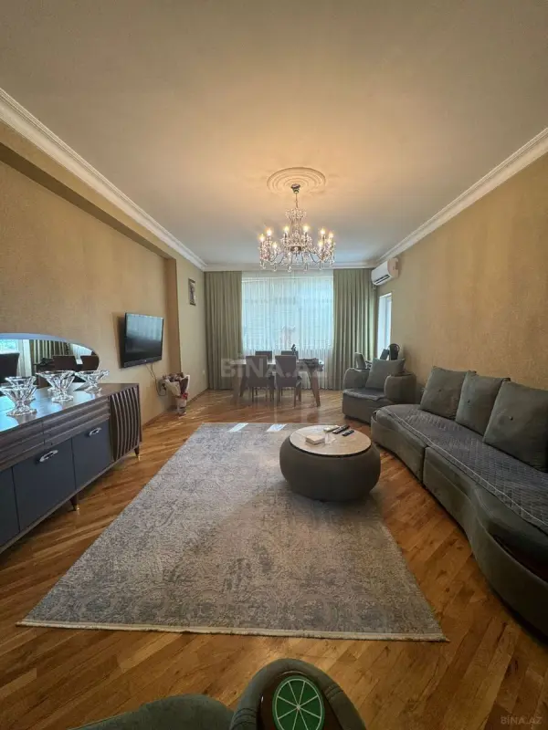 Satılır 3 otaqlı mənzil 115 m²