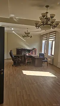 Kirayə verilir 4 otaqlı ofis 250 m² — Bakı, Nizami 4 otaq 250.00 m²