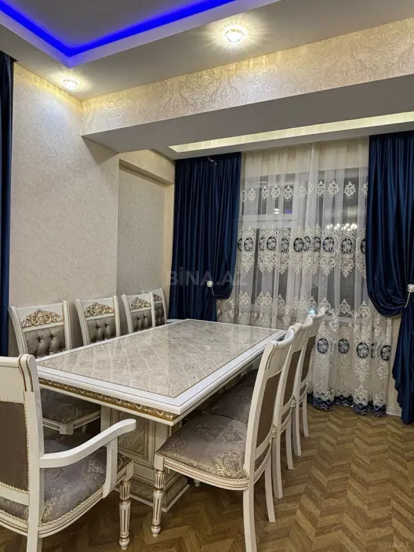 Satılır 2 otaqlı mənzil 95 m²
