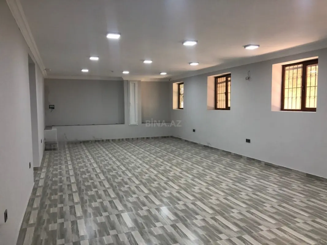 Satılır obyekt 140 m²