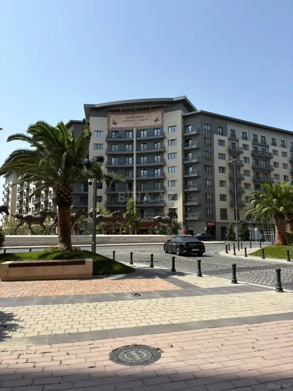 Satılır 4 otaqlı mənzil 153 m²