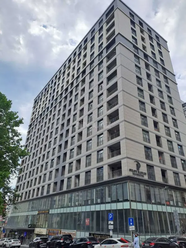Satılır 3 otaqlı mənzil 148 m²