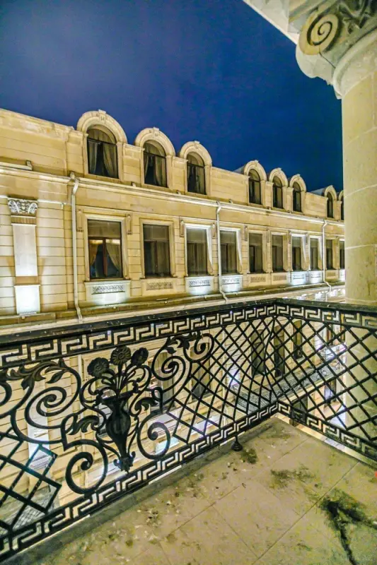 Kirayə verilir 4 otaqlı mənzil 170 m²