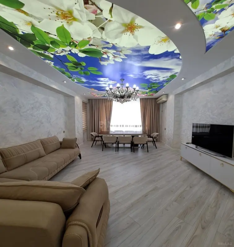 Satılır 3 otaqlı mənzil 137 m²