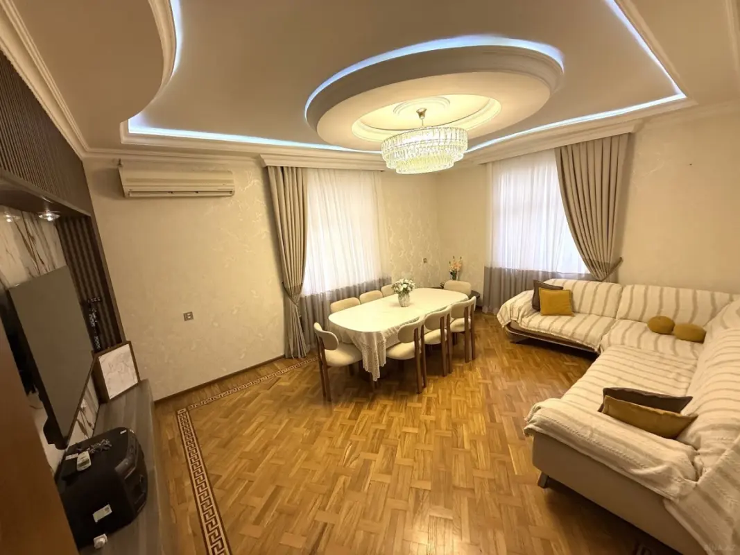 Satılır 3 otaqlı mənzil 120 m²