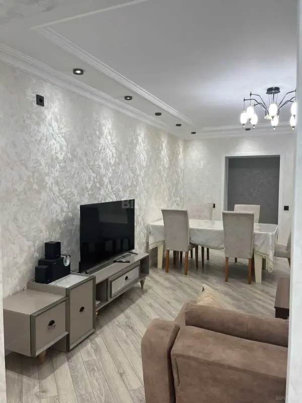 Satılır 4 otaqlı mənzil 99 m²