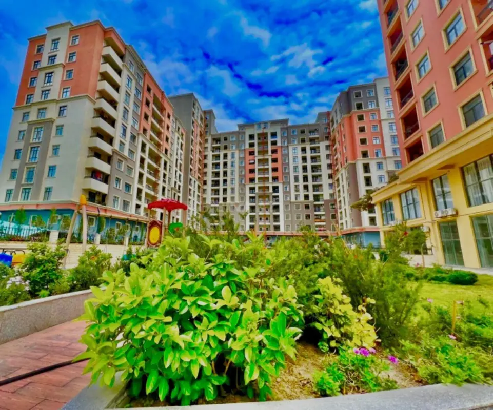 Satılır 3 otaqlı mənzil 110 m²