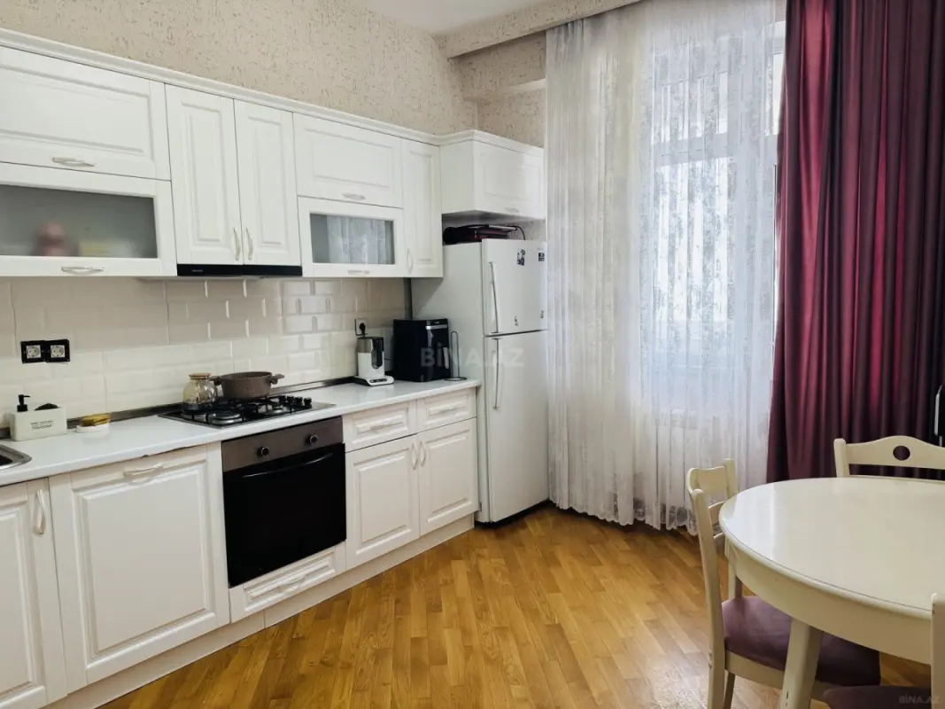 Satılır 3 otaqlı mənzil 115 m²