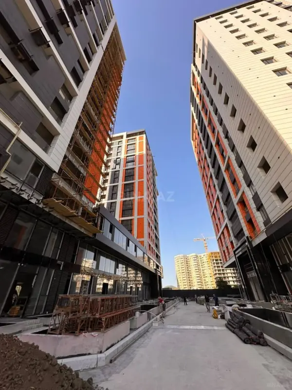 Satılır 2 otaqlı mənzil 71 m²