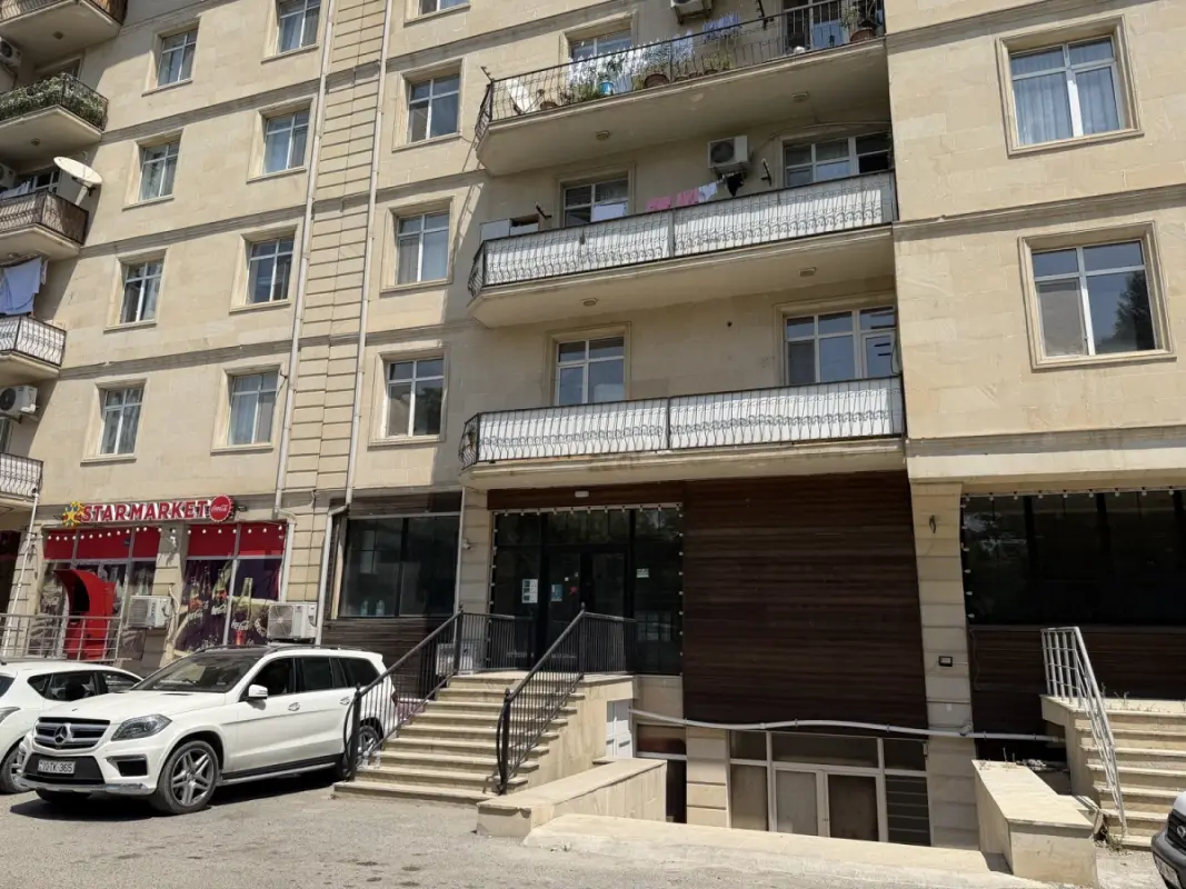 Satılır obyekt 220 m²