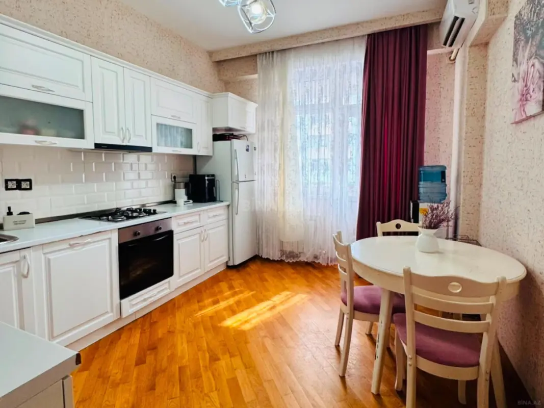 Satılır 3 otaqlı mənzil 117 m²