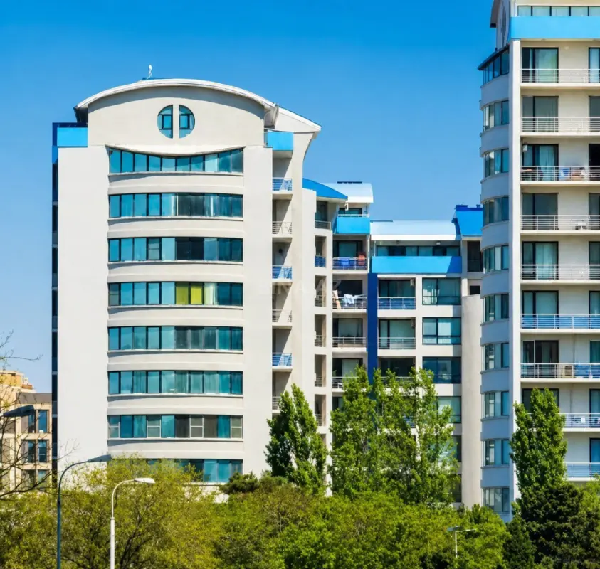 Kirayə verilir 4 otaqlı mənzil 220 m²