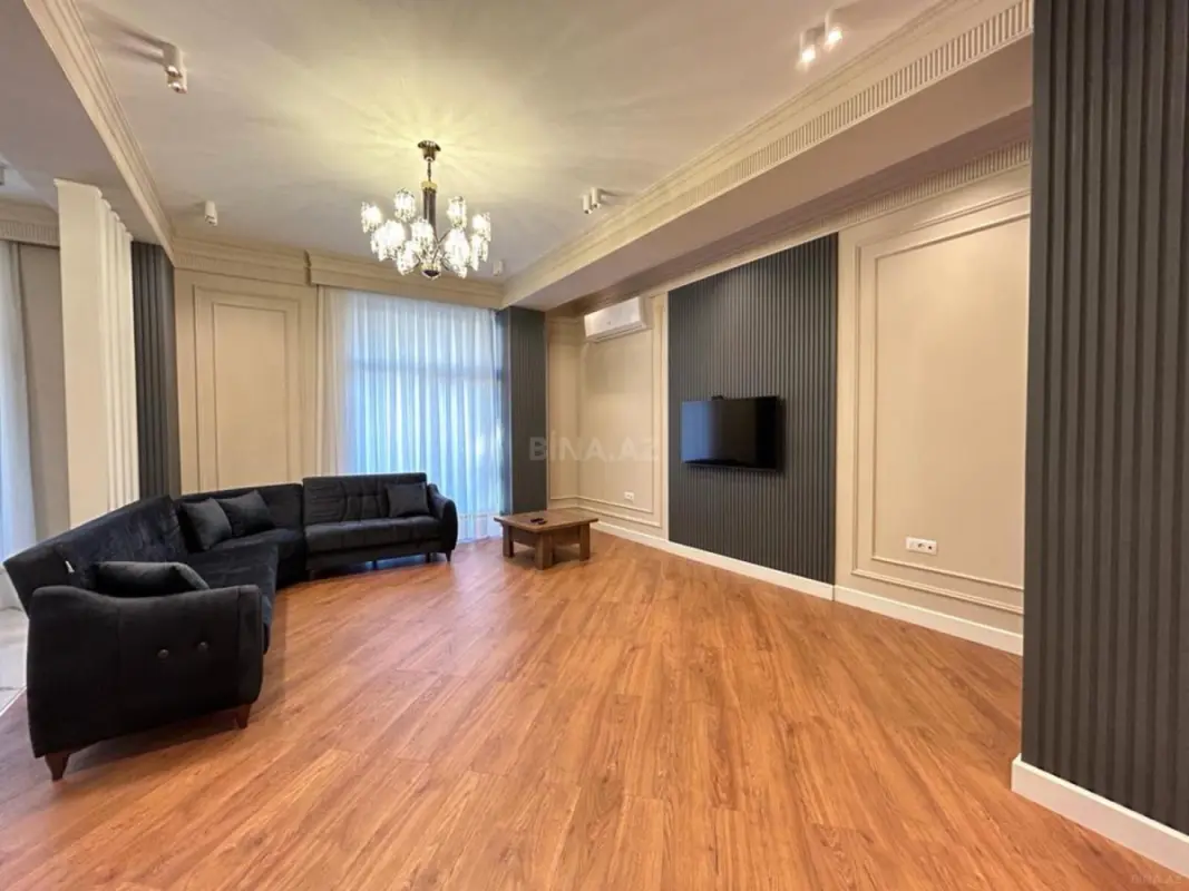 Satılır 3 otaqlı mənzil 140 m²