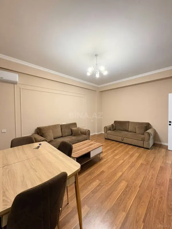 Kirayə verilir 2 otaqlı mənzil 102 m²