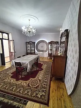 Satılır 5 otaqlı həyət evi 200 m² — Bakı, İnşaatçılar 5 otaq 200.00 m²