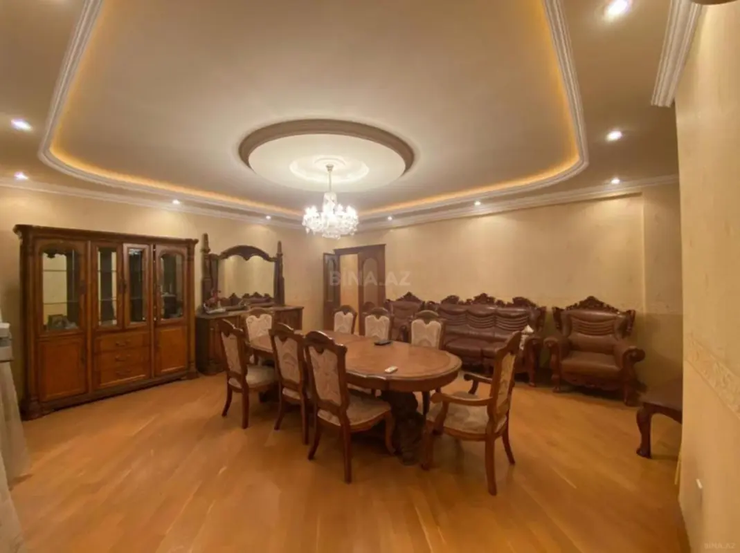 Kirayə verilir 4 otaqlı mənzil 170 m²