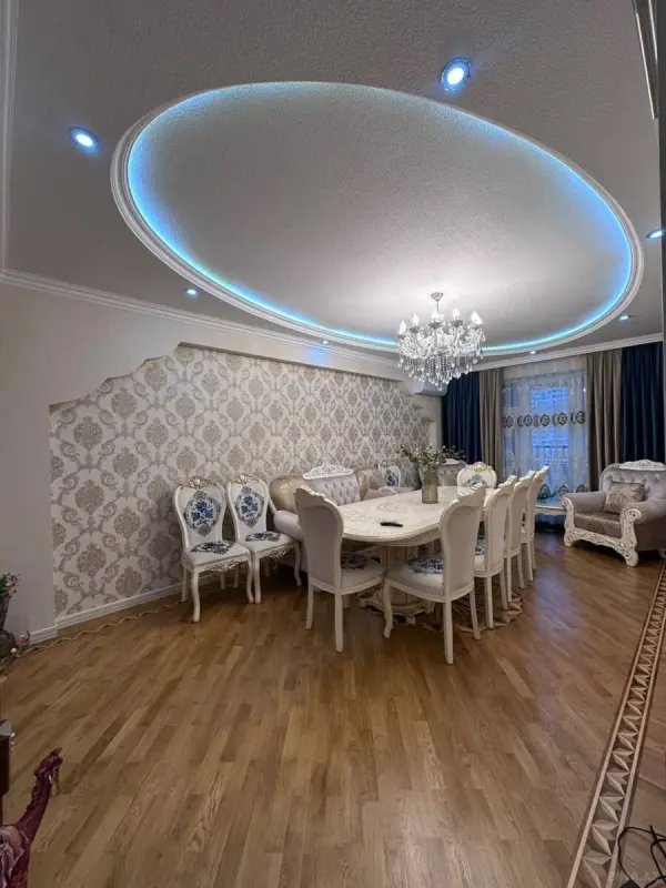 Satılır 4 otaqlı mənzil 156 m²