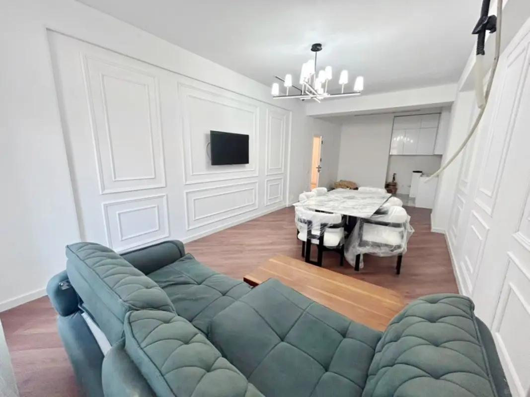 Satılır 3 otaqlı mənzil 130 m²