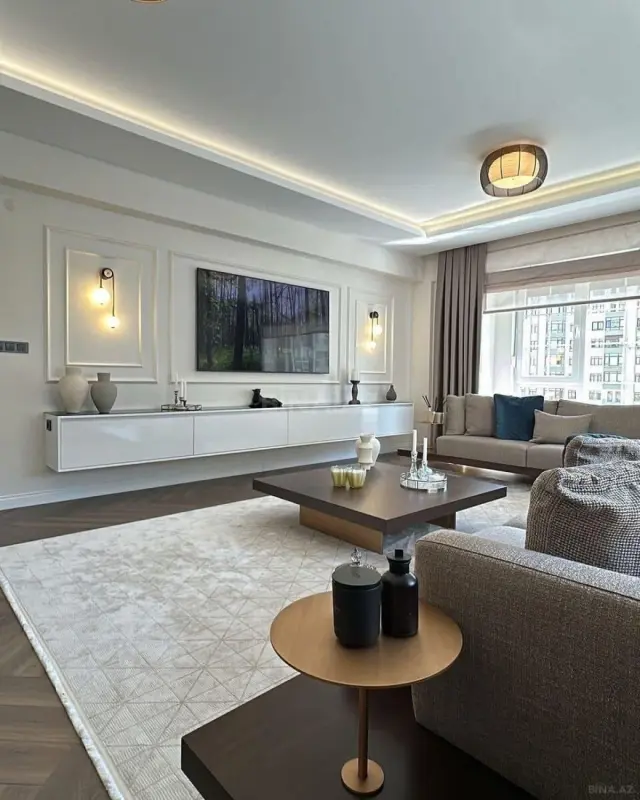 Satılır 4 otaqlı mənzil 175 m²