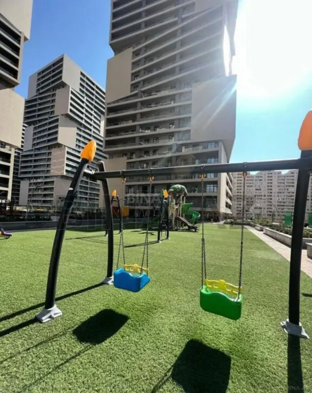 Kirayə verilir 4 otaqlı mənzil 178 m²