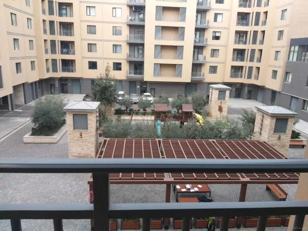 Satılır 3 otaqlı mənzil 128 m²