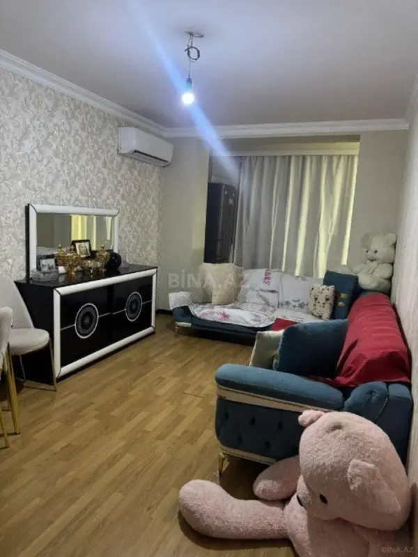 Satılır 4 otaqlı mənzil 90 m²