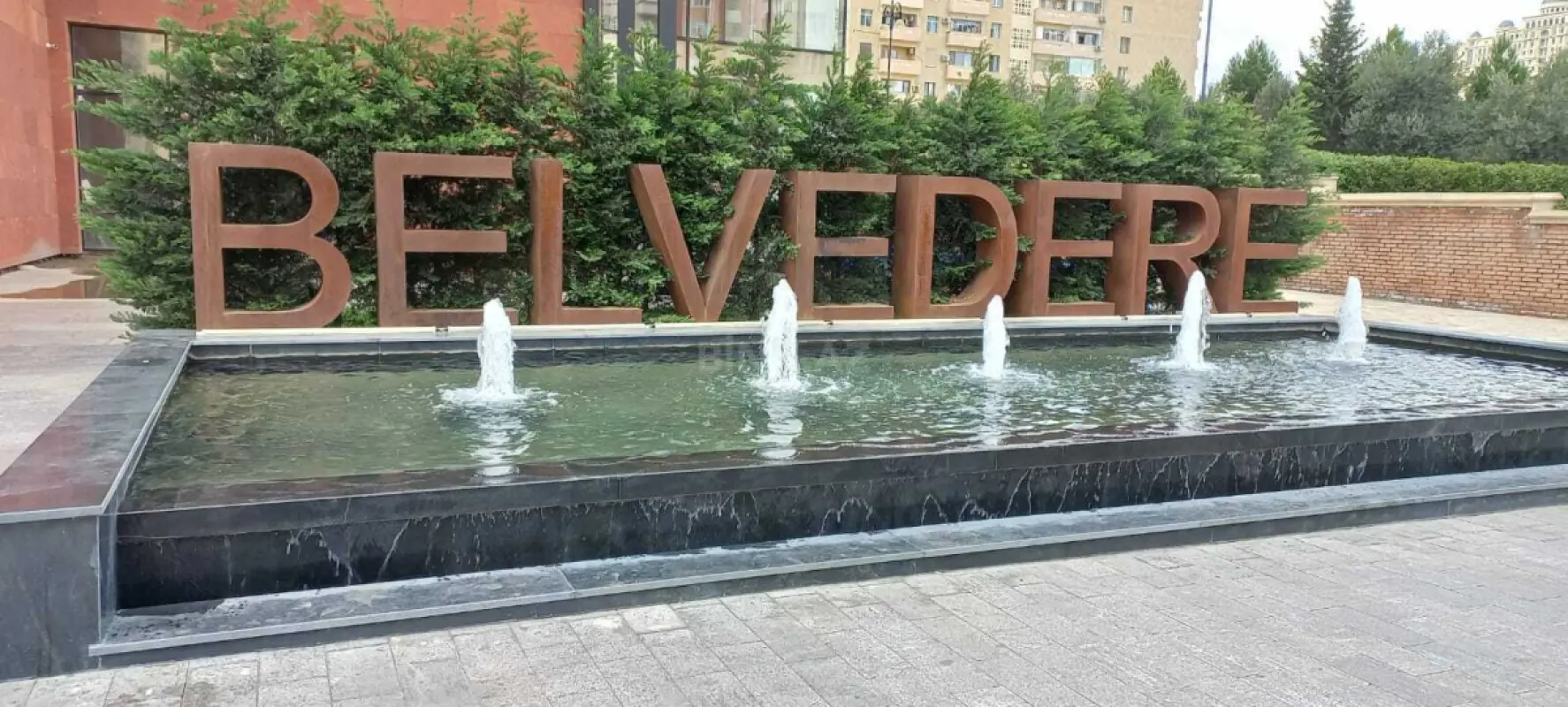 Satılır 4 otaqlı mənzil 188 m²