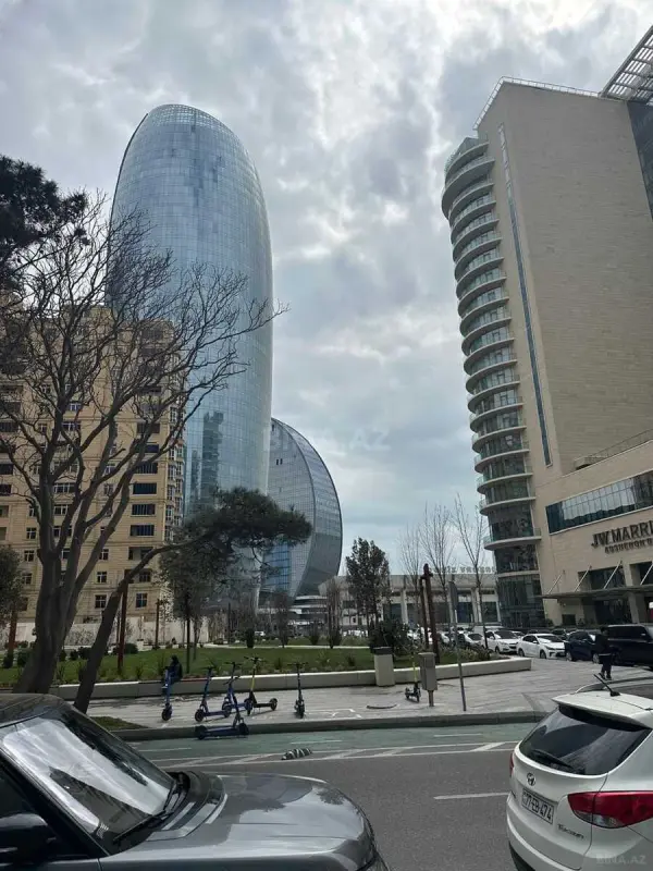 Satılır 3 otaqlı ofis 189 m²