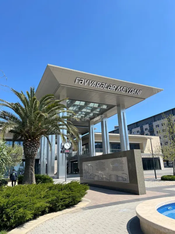 Satılır 4 otaqlı mənzil 225 m²