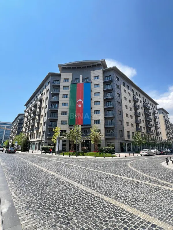 Satılır 3 otaqlı mənzil 134 m²