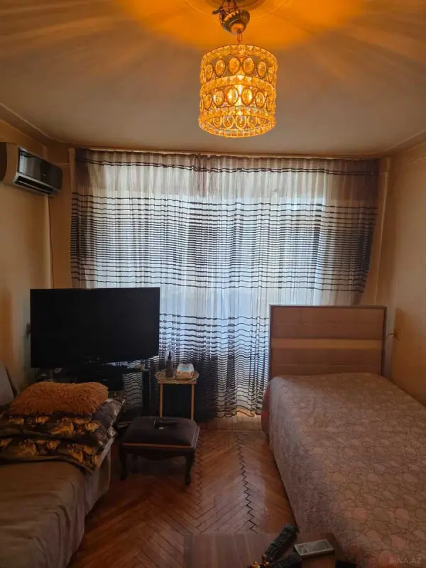 Satılır 1 otaqlı mənzil 35 m²