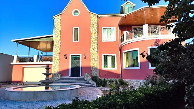 Satılır 8 otaqlı həyət evi 450 m² — Bakı, Şüvəlan 8 otaq 450.00 m²
