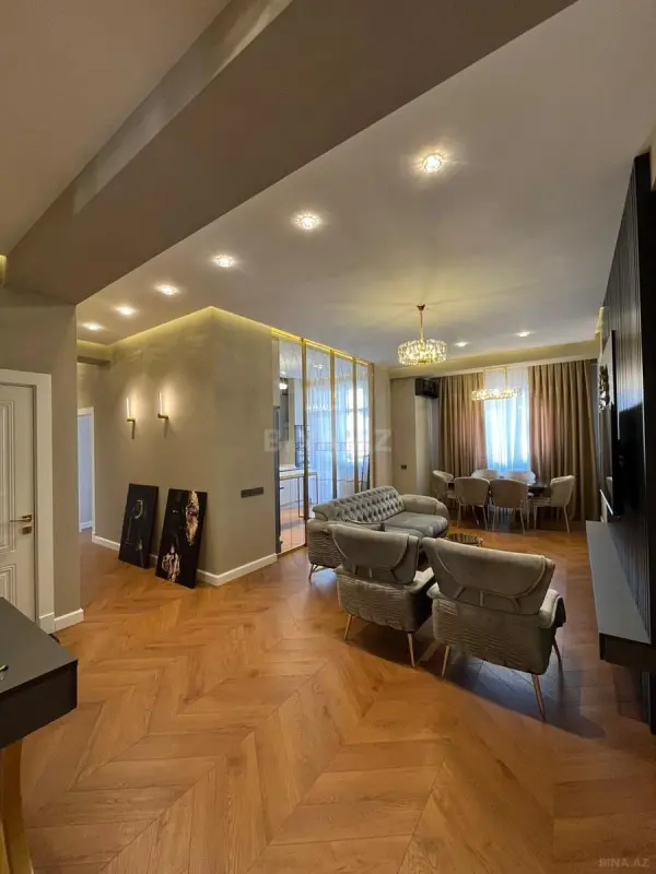 Satılır 3 otaqlı mənzil 120 m²