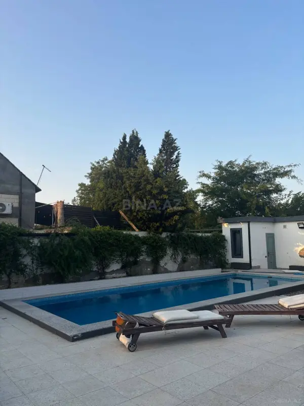 Satılır 5 otaqlı həyət evi 260 m²