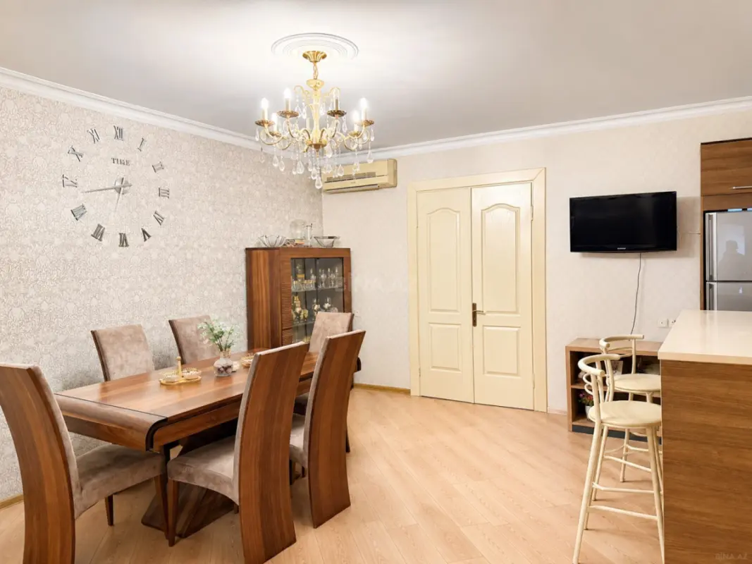 Satılır 4 otaqlı mənzil 90 m²