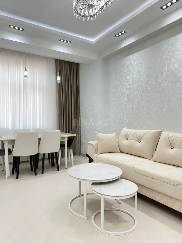 Satılır 2 otaqlı mənzil 52 m²