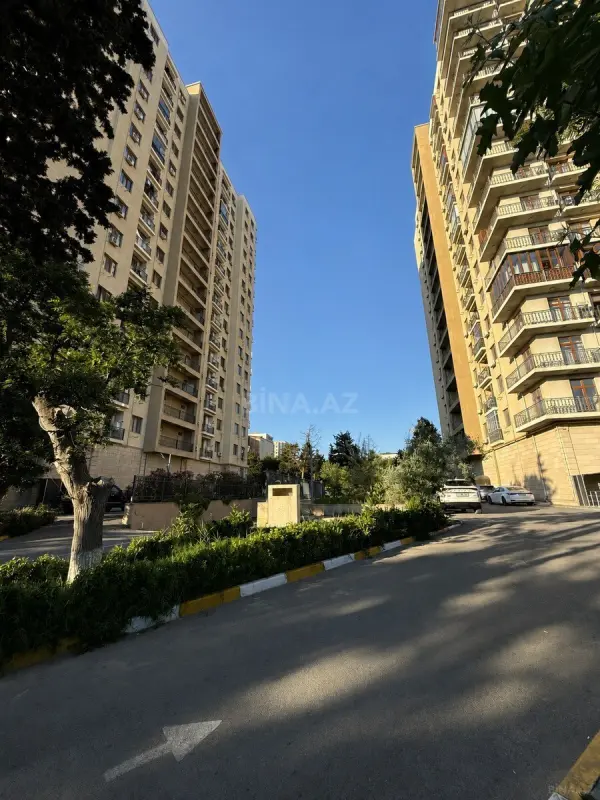 Satılır 3 otaqlı mənzil 105 m²