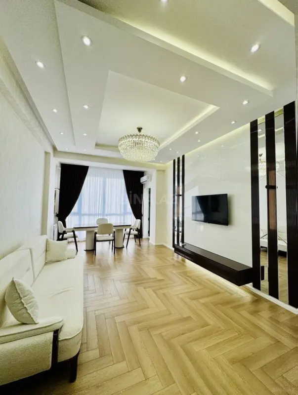 Satılır 2 otaqlı mənzil 62 m²