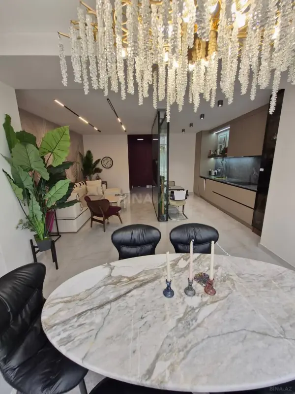 Satılır 3 otaqlı mənzil 106 m²