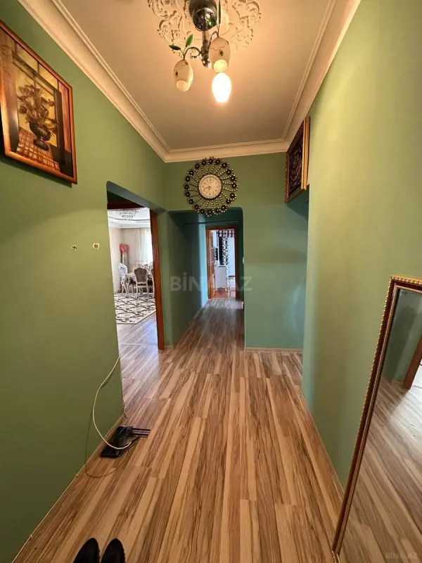 Satılır 5 otaqlı mənzil 120 m²