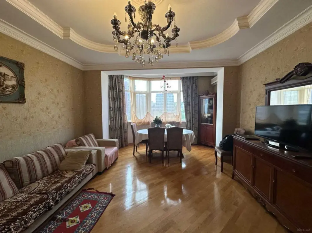 Satılır 3 otaqlı mənzil 120 m²