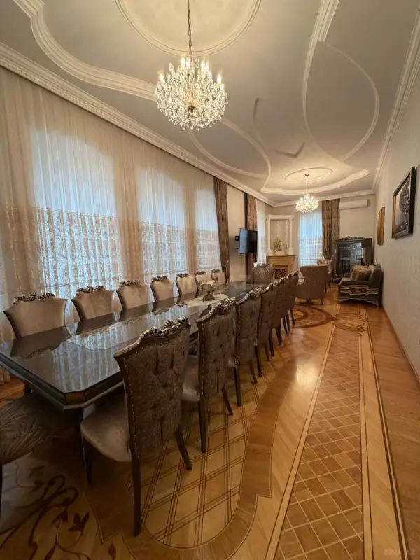 Satılır 6 otaqlı mənzil 340 m²