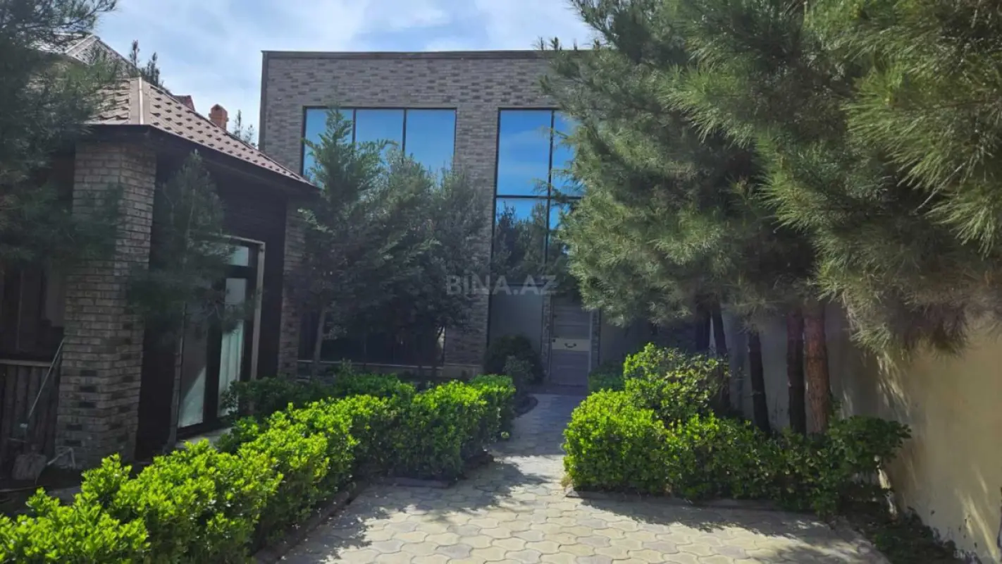 Satılır 4 otaqlı həyət evi 200 m²