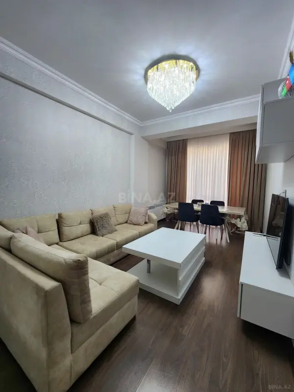 Kirayə verilir 2 otaqlı mənzil 75 m²