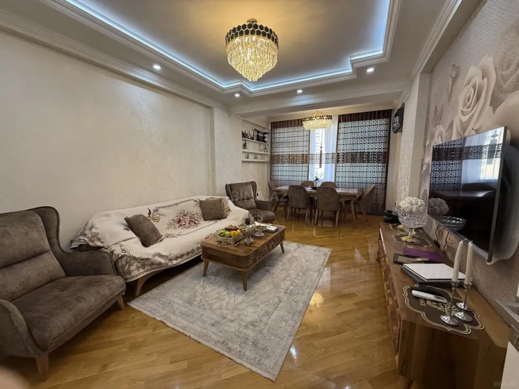 Kirayə verilir 3 otaqlı mənzil 130 m²