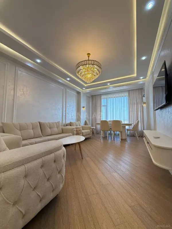 Satılır 3 otaqlı mənzil 132 m²