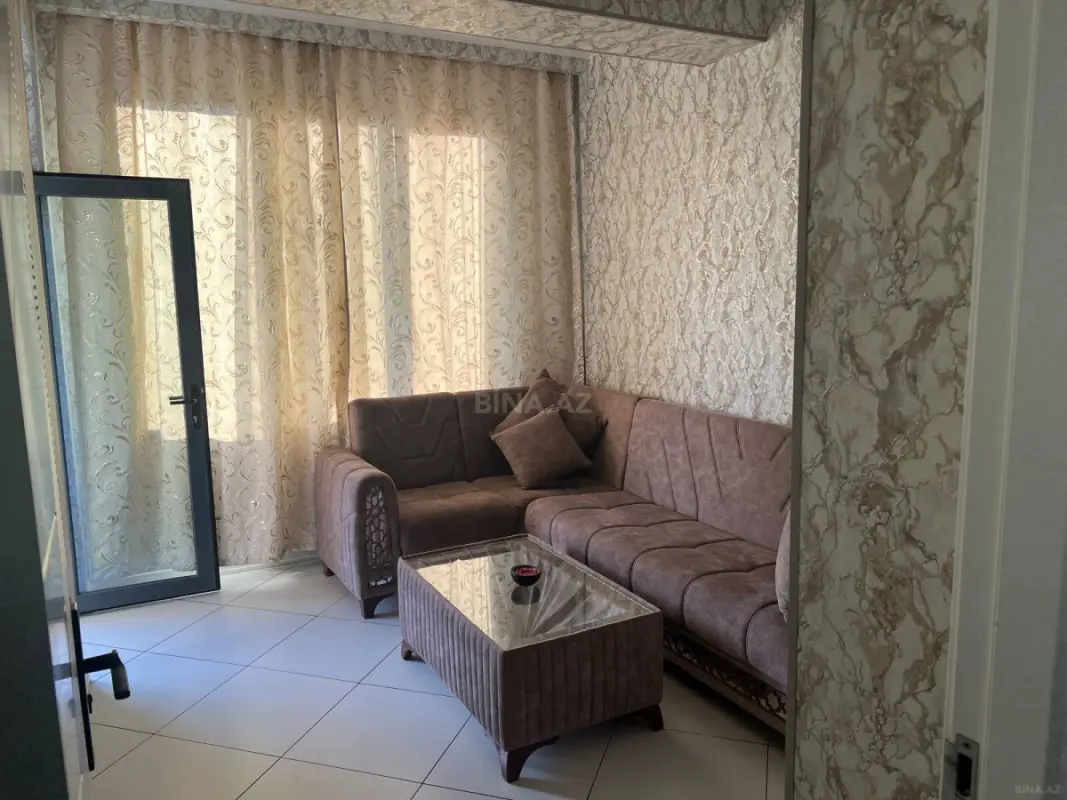 Satılır 2 otaqlı mənzil 76 m²